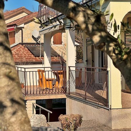 Apartments Pavle Малинска Екстериор снимка