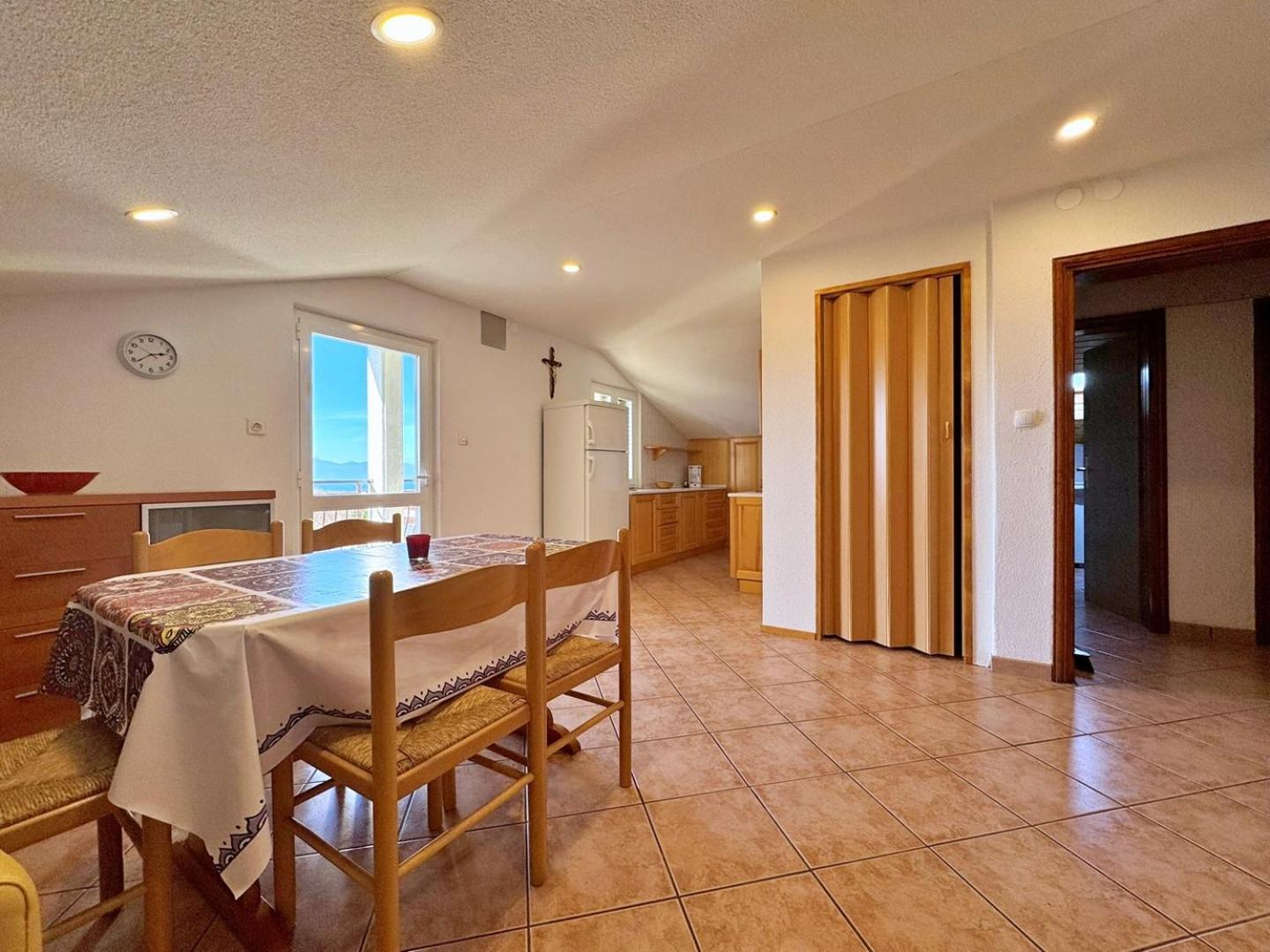 Apartments Pavle Малинска Екстериор снимка