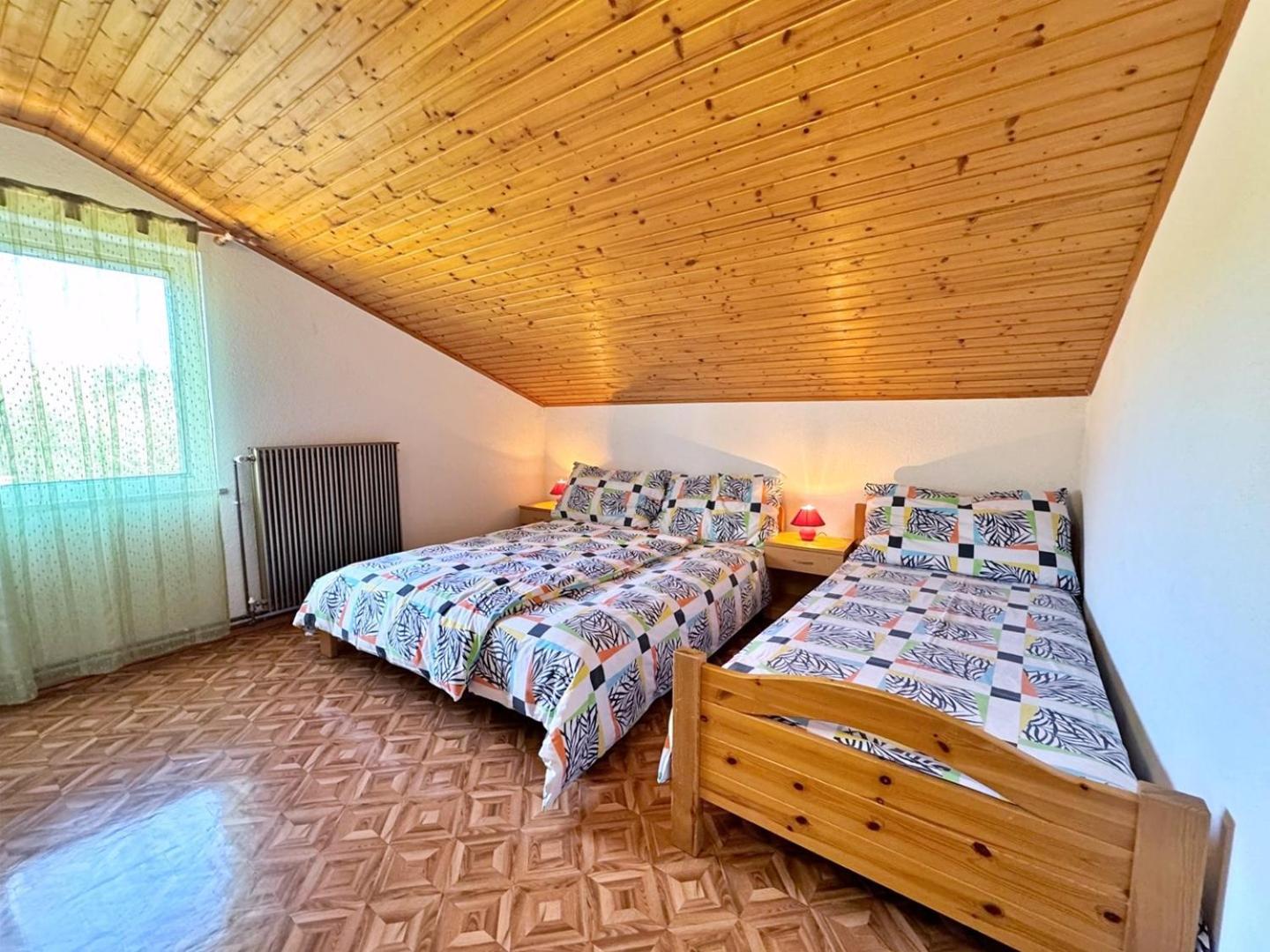 Apartments Pavle Малинска Екстериор снимка