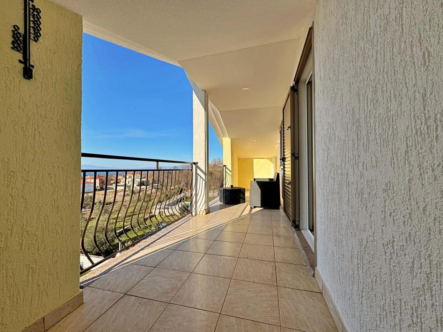 Apartments Pavle Малинска Екстериор снимка