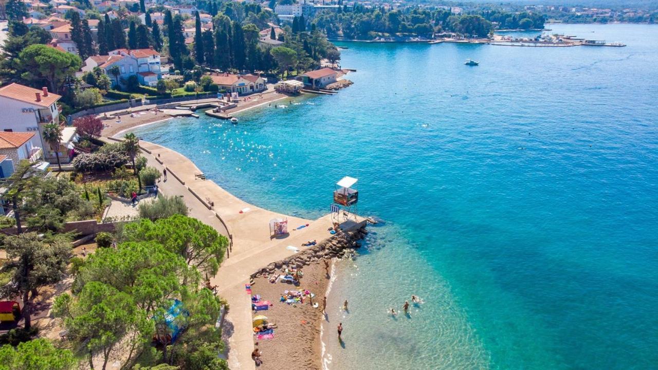 Apartments Pavle Малинска Екстериор снимка