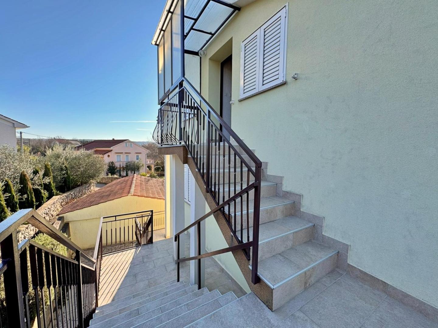 Apartments Pavle Малинска Екстериор снимка