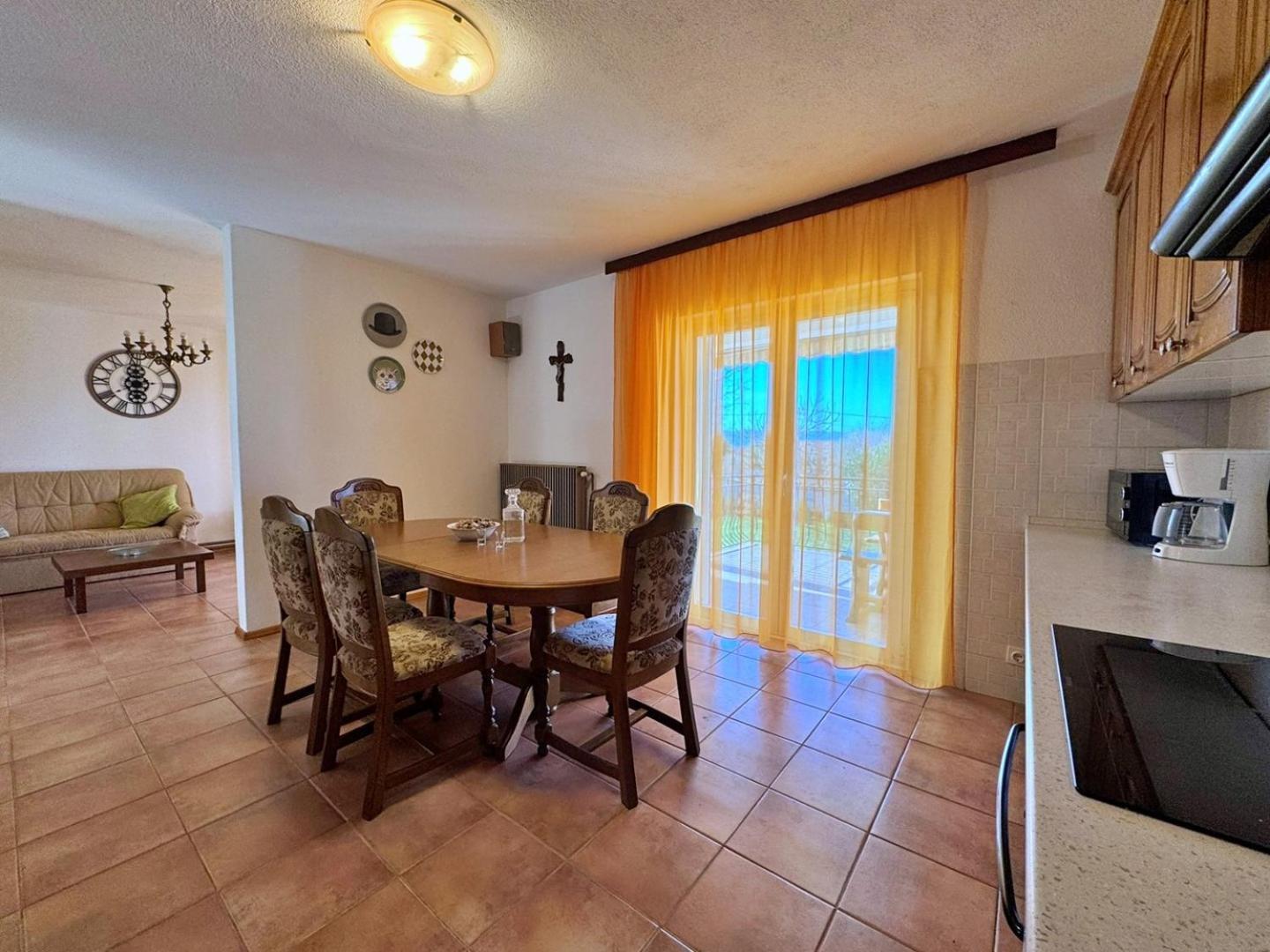 Apartments Pavle Малинска Екстериор снимка
