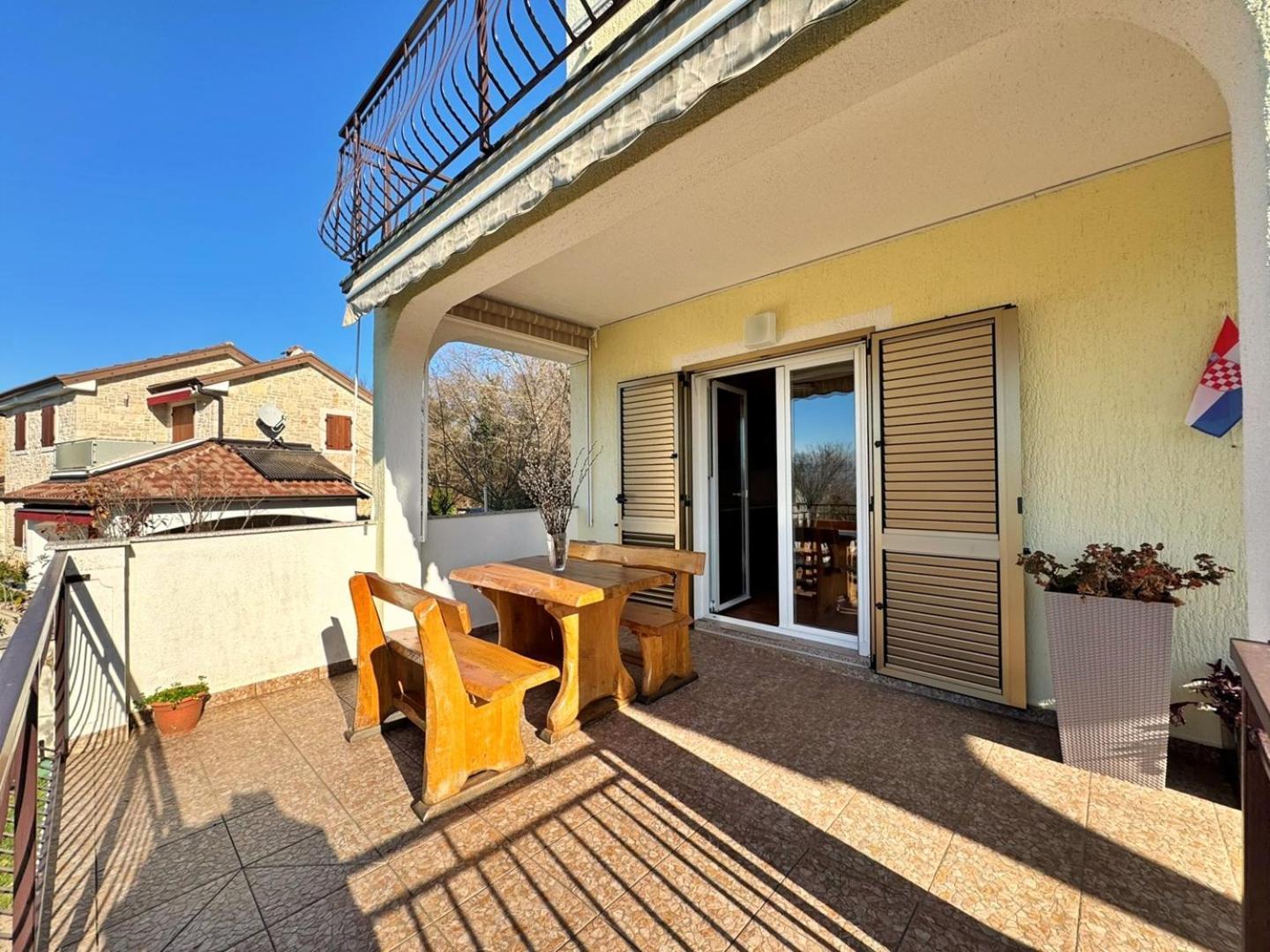 Apartments Pavle Малинска Екстериор снимка